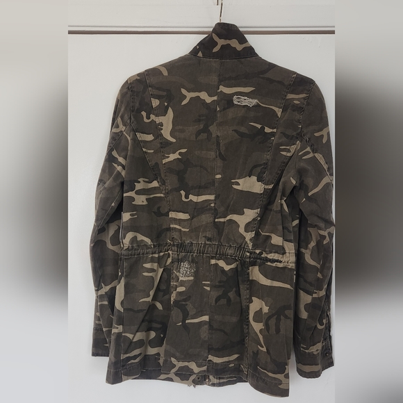 Charlotte Russe Distressed since waist camouflage jacket womans size med - Picture 2 of 11